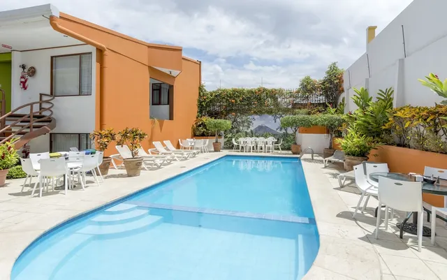 Suites Cristina Apart-Hotel`