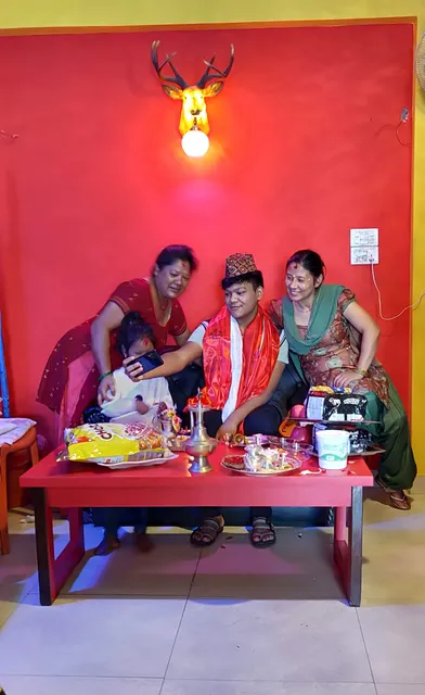 Oka Newa Khaza Restro & Bar