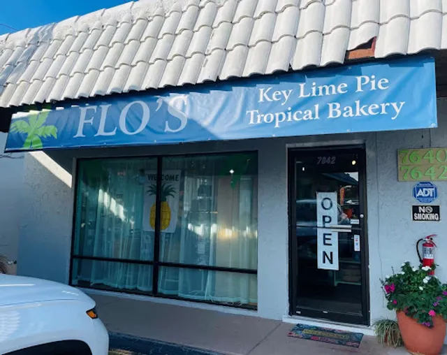 Flo's Bakery & Gifts