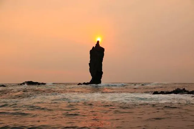 Rosoku-jima (Candle Island)