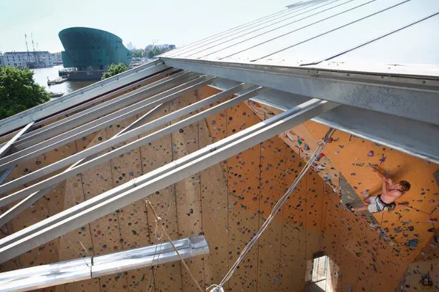 Klimmuur Amsterdam Centraal