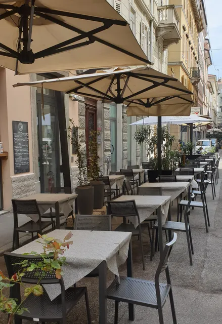 Pizzeria Trieste Al civico sei