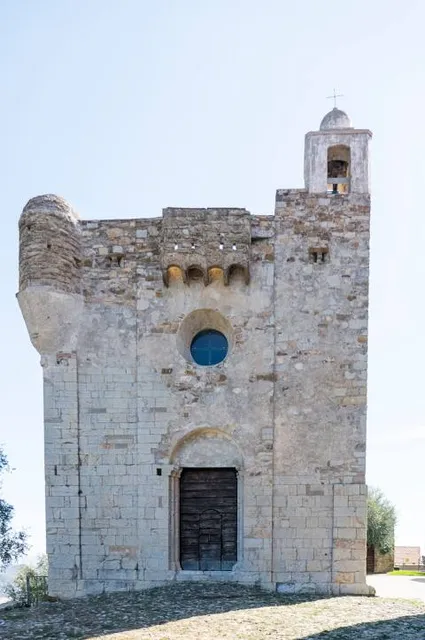 Chiesa-fortezza di San Pietro