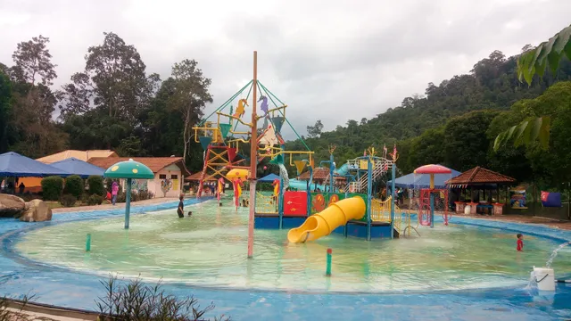 Laman Tiga Budaya - Taman Tema Air Asahan