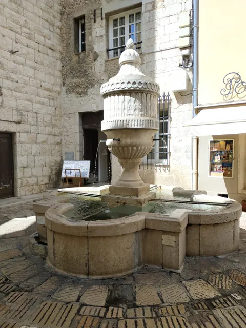 Fontaine Peyra