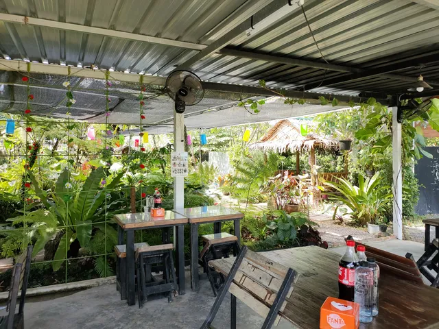 100ล้าน คาเฟ่