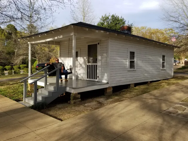 Elvis Presley Birthplace and Park