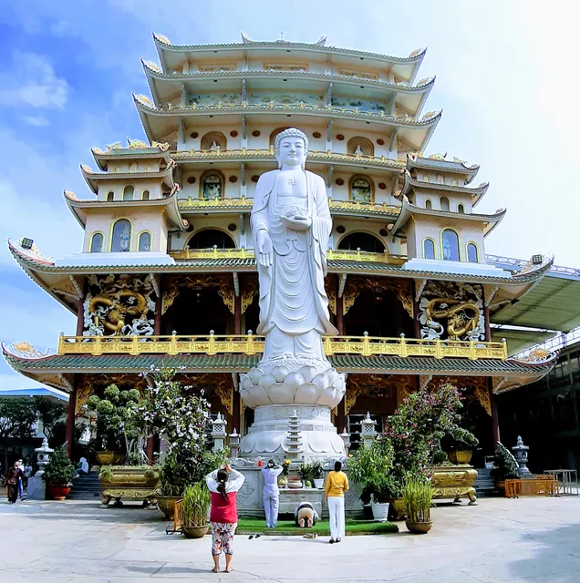 Van Duc Buddhist Temple