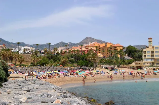 Playa del Arroyo de la Miel y los Melilleros