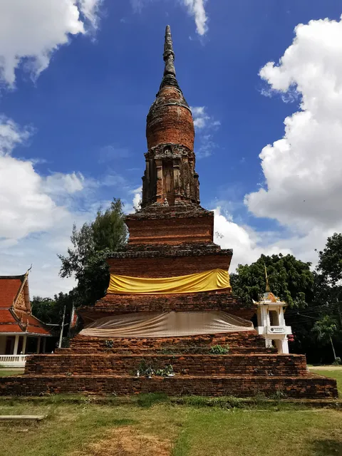 Wat Chedi Yot Thong