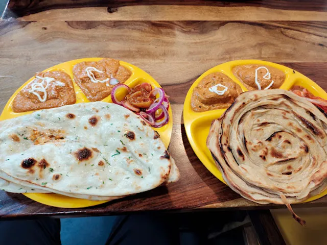 Sagar Gaire fast food Ujjain