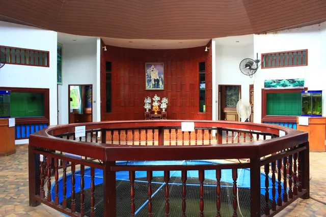 Chaloem Phra Kiat Aquarium Bueng Si Fai