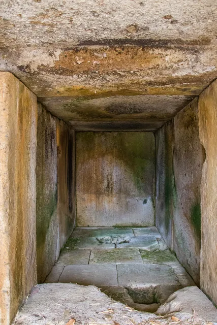 Hirano-Tsukaana-yama-kofun Historic Site Park