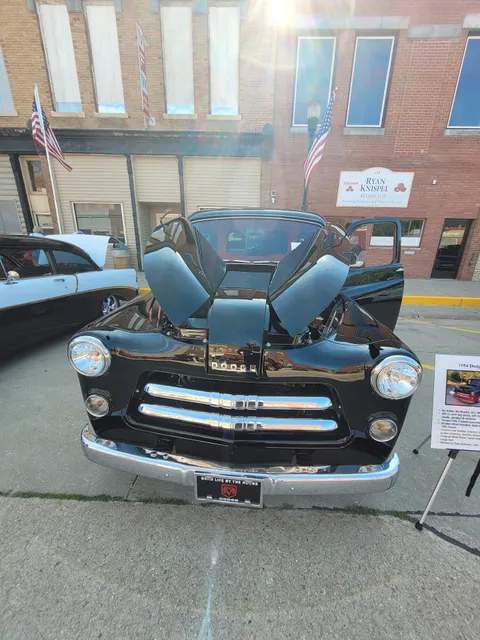 Karen-Sodbuster Saloon