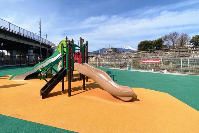 Honjuku Nikoniko Park