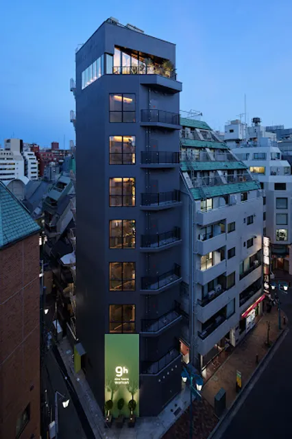 9h nine hours woman Shinjuku