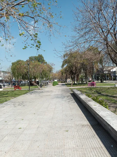 Plaza Carlos Pellegrini