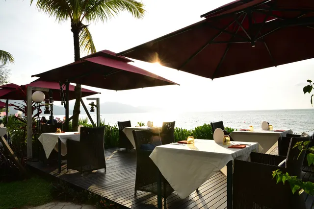 Gustoso & Gustoso By The Beach