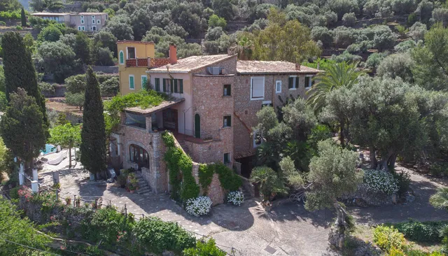 Petit Hotel sa Plana