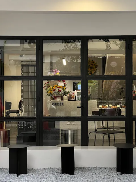 noveri cafe & chanhhome.decor