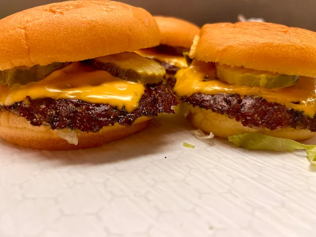 Smash Shack Burgers, Dogs and Wings - Ostrander