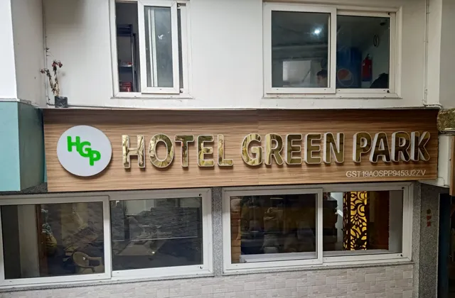 OYO 8241 Hotel Green Park