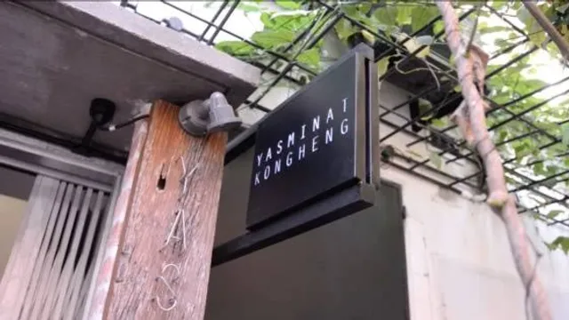 Yasmin Ahmad at Kong Heng Museum