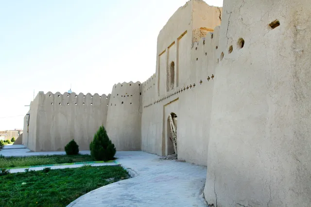Heydar Abad Castle