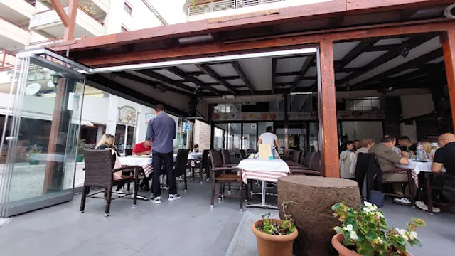 Romeo ’’Greek Restaurant’’