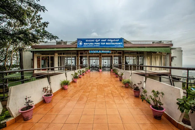 Hotel Mayura Pinetop - Nandi Betta
