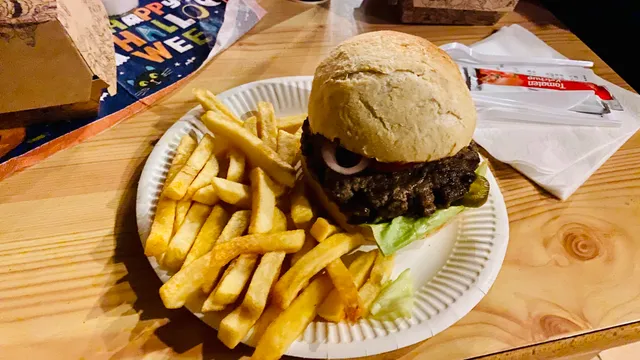 Miniwah Gold Creek City Burger