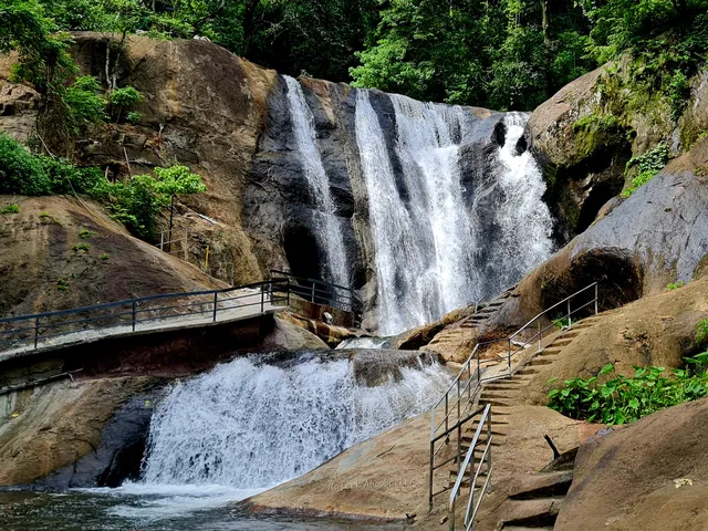 Kumbhavurutty Falls