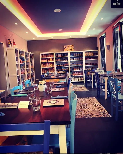 Del Tufo - La vera Pizza Napoletana