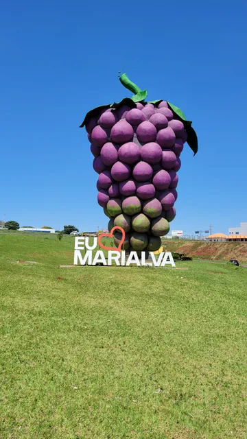 Monumento Cacho de Uva