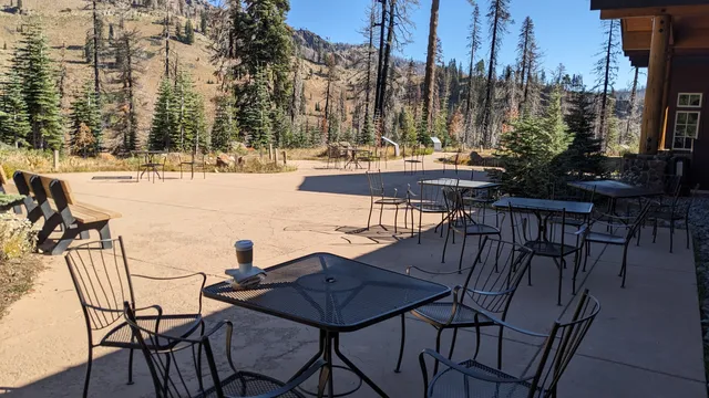 Kohm Yah-mah-nee Visitor Center