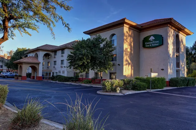 Holiday Inn Express & Suites Phoenix - Mesa West, an IHG Hotel