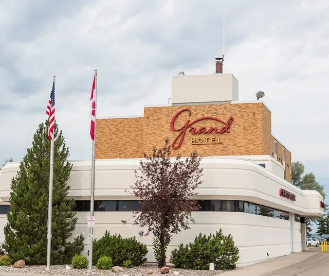 Grand Oasis Hotel Minot