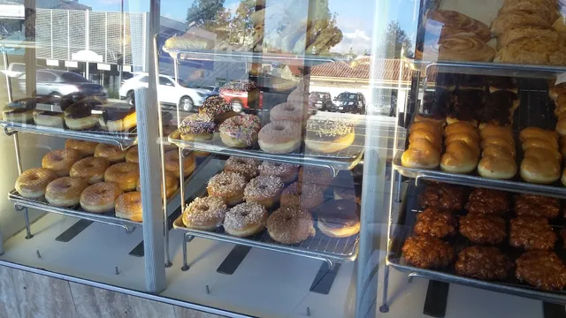 Dolly's Donuts & Cookies Too