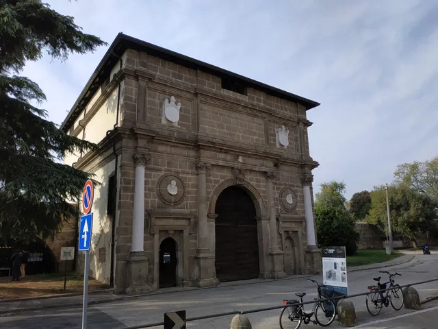 Porta Savonarola