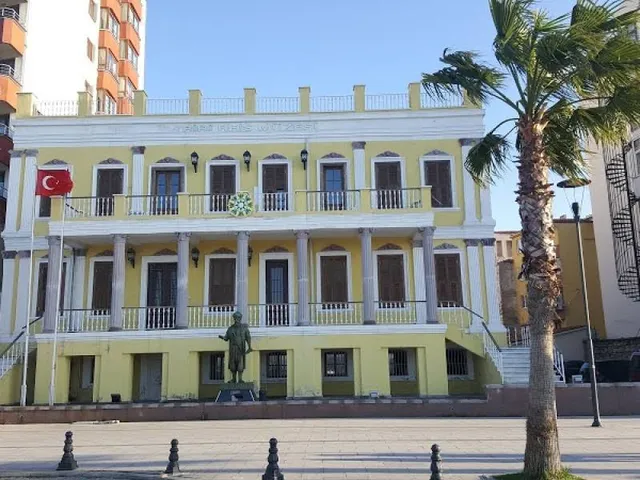 Çanakkale Piri Reis Müzesi ve Galerisi