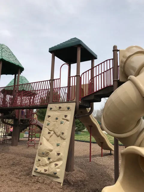 Hancock Park District-Lodge