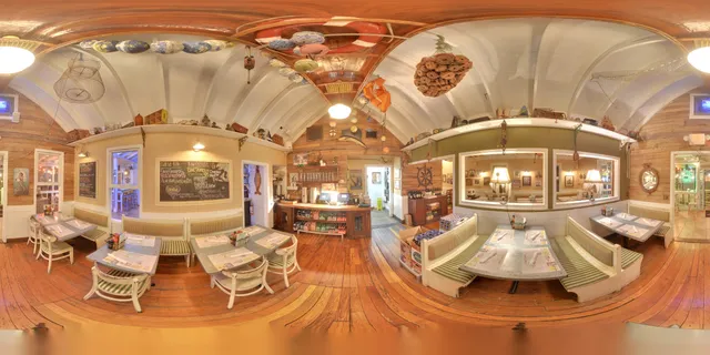 Owen's Fish Camp -Downtown SRQ