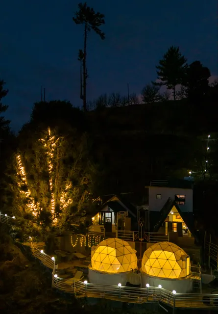 SaffronStays Interstellar