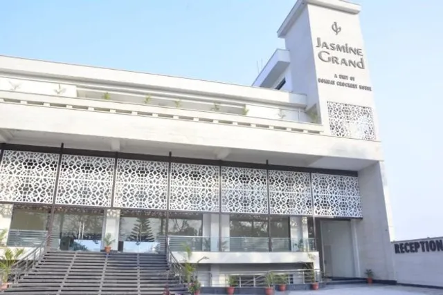 Hotel Jasmine Grand