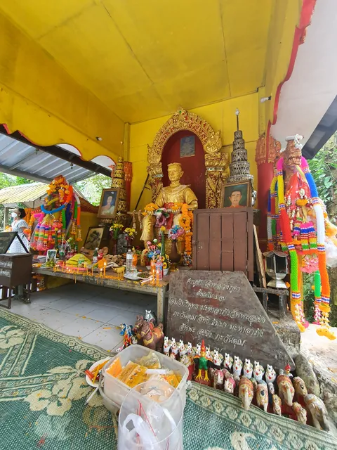 Tamnak Chao Luang Phukha