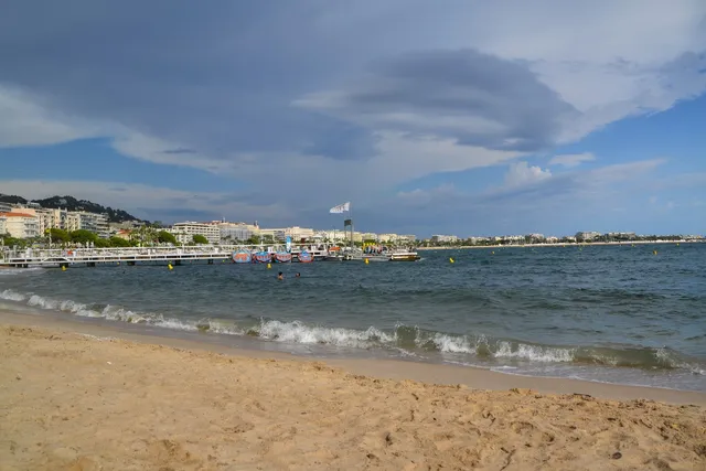Plage publique du Palais des Festivals