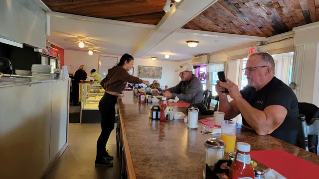 Vinnie's Beachside Café