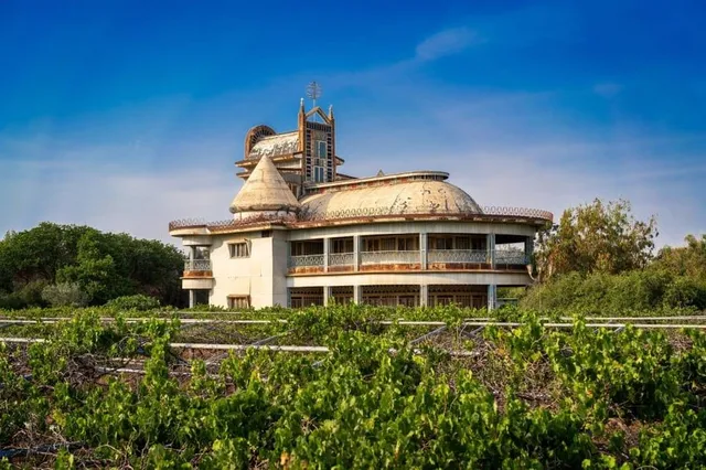 Mohammed Suroor Sabban Iron Palace