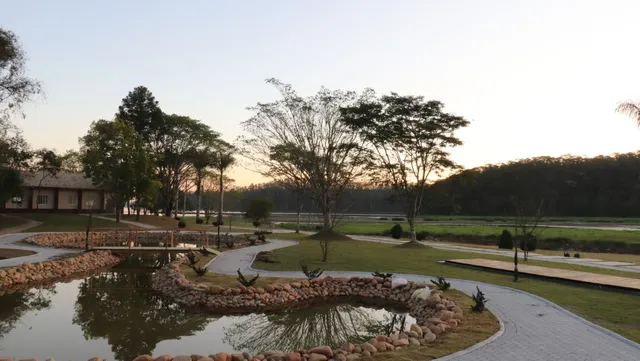 Parque Oriental - Milton Marinho De Moraes