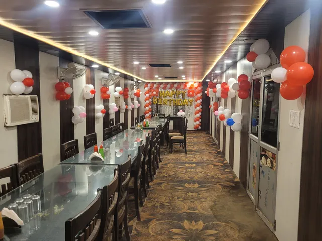 BEST RESTAURANT IN AYODHYA PARAG MILK BAR & CAFETERIA